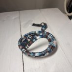 Boho popruh na telefon – modro-hnědá - druhý obrázek z galerie